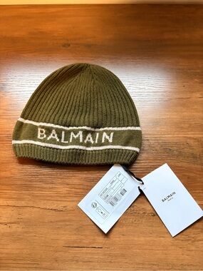 Balmain Paris Logo Knit Beanie / Toque Olive Green BNWT Authentic